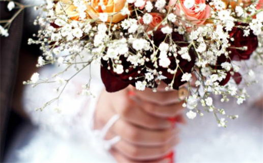 2026年02月22日(农历正月初六)这日子领证旺不旺? 今日领证好吗