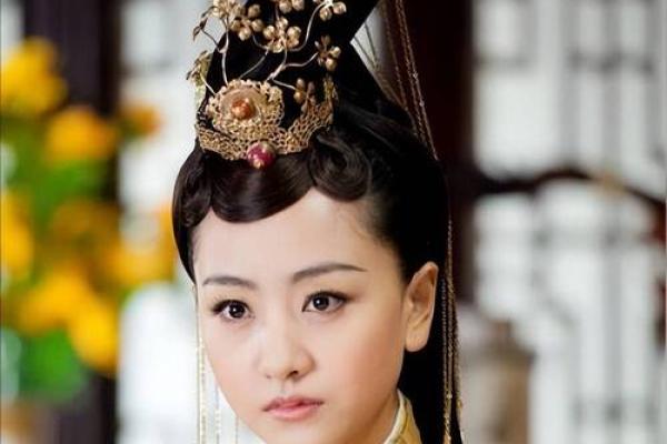 杨蓉的命运密码：揭开八字中的深层玄机