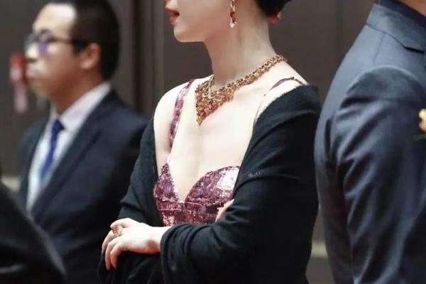 倪妮命理分析：她的命运密码揭示了哪些深层次的变化