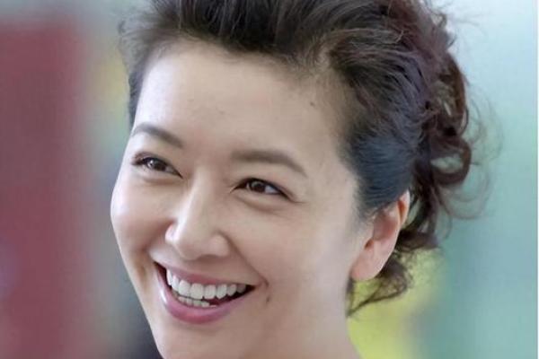 揭开江珊八字的暗藏玄机：如何改变命运，突破人生瓶颈