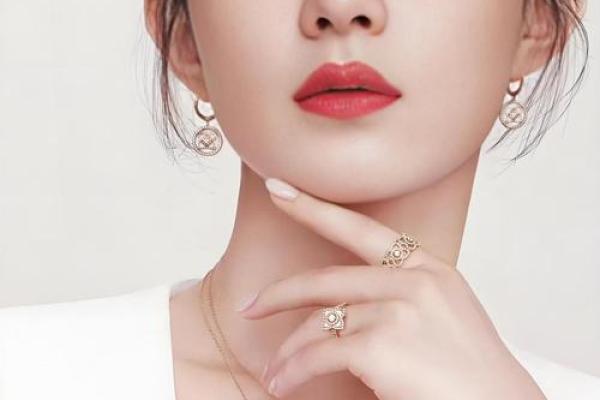 赵丽颖的命运密码:她的姻缘暗藏玄机,竟与这些因素息息相关 赵丽颖的命运密码:她的姻缘暗藏玄机,竟与这些因素息息相关