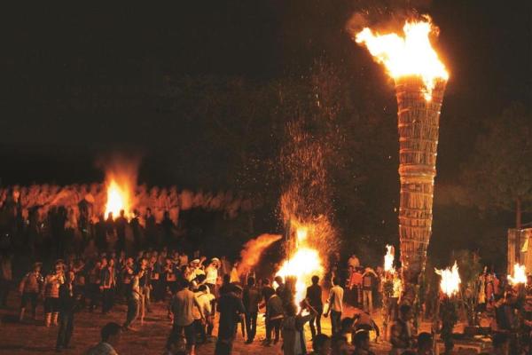 彝族火把节:探秘天文与农耕的完美结合 彝族火把节:探秘天文与农耕的完美结合